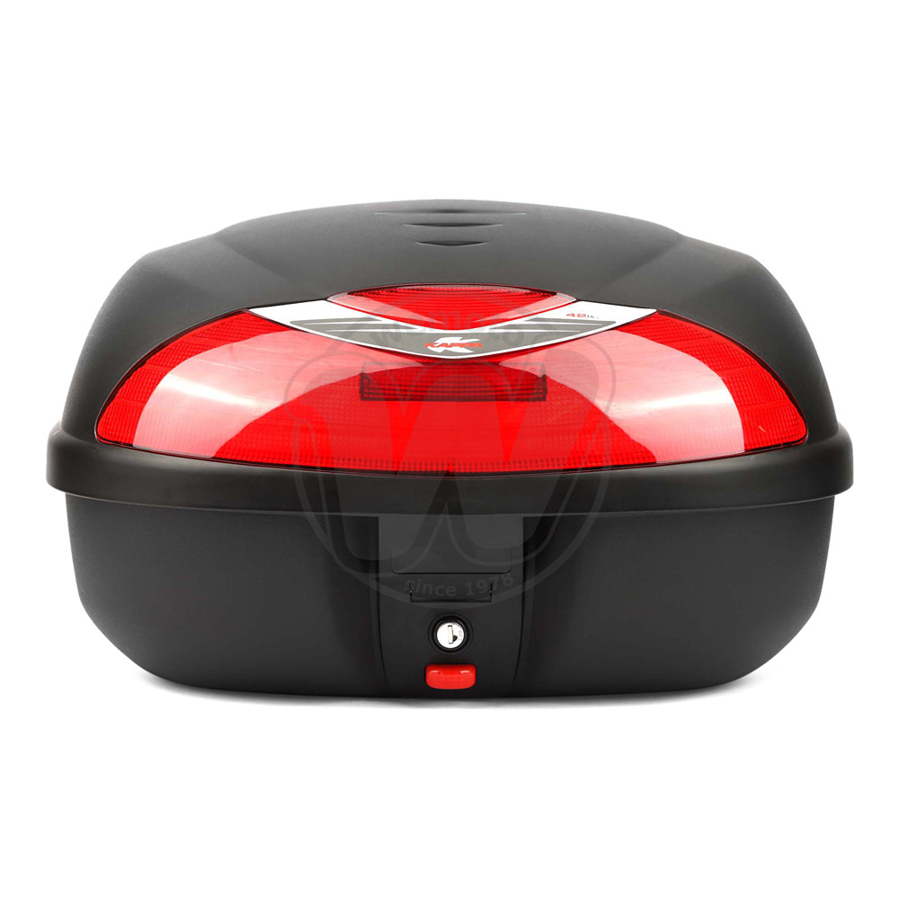 0LE7519_aa1304 two.jpg